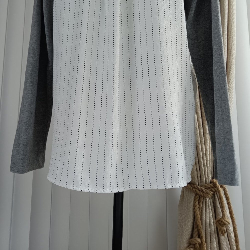 Tommy Hilfiger Tunic Blouse. - Picture 4 of 14